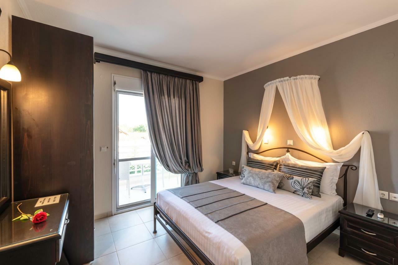 Niki Apartments Chrysi Ammoudia Exterior foto